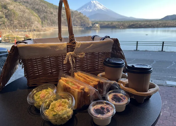 Shoji Lake Hotel